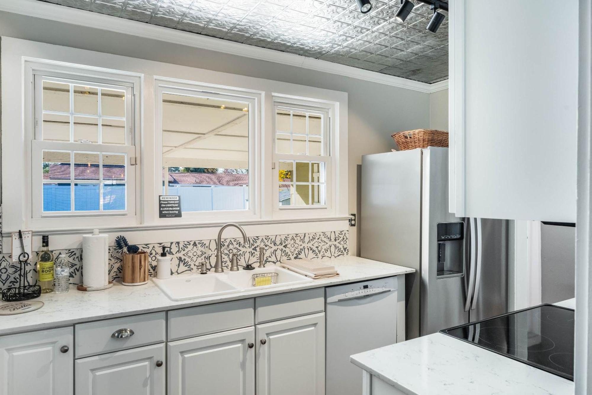 Sanford'S Haven, 3 Bedroom, Sleeps 7 Екстериор снимка